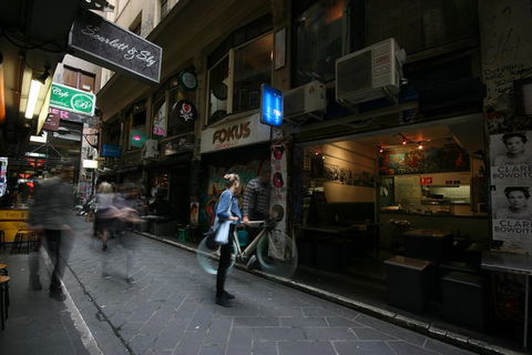 Central Melbourne Walking Tour - Kalgoorlie Accommodation 0