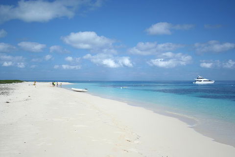 Seastar Luxury Outer Great Barrier Reef Island And Reef Tour From Cairns - Kalgoorlie Accommodation 3